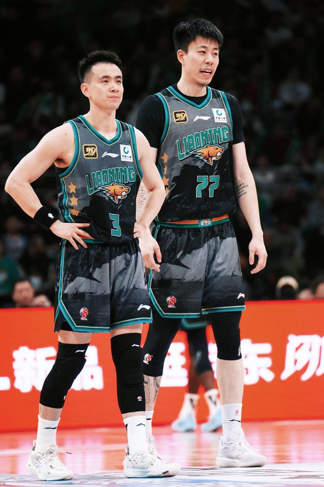 术！上海官宣超级小外加盟！韩德君金金伤无碍Bsport体育平台登录周琦眼伤很严重已手(图5)